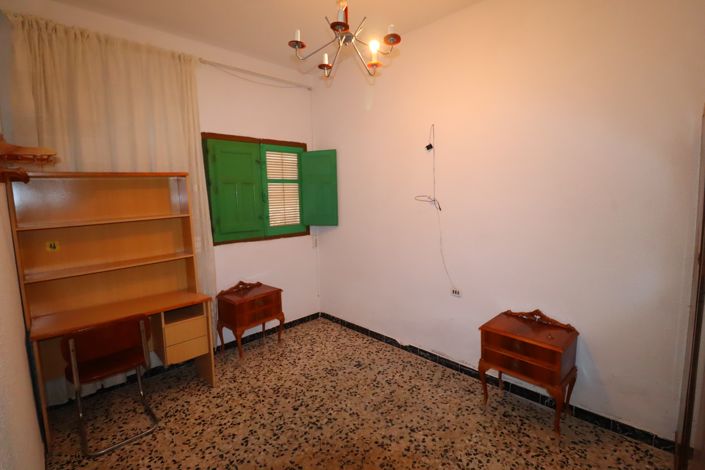 Image No.17-3 Bed Country House for sale