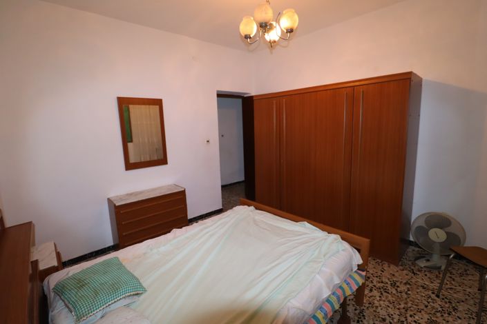 Image No.23-3 Bed Country House for sale