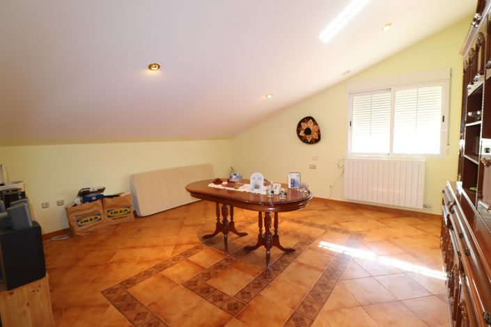 Image No.38-5 Bed Villa for sale