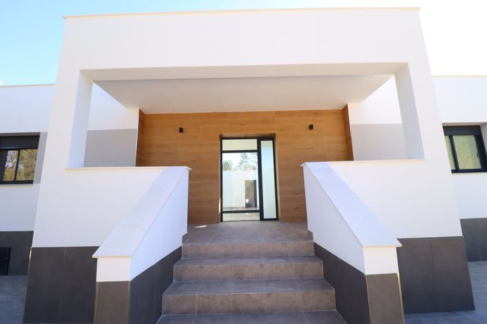 Image No.10-3 Bed Villa for sale
