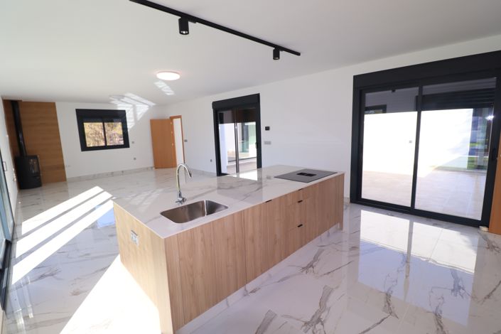 Image No.20-3 Bed Villa for sale