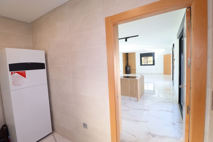 Image No.21-3 Bed Villa for sale