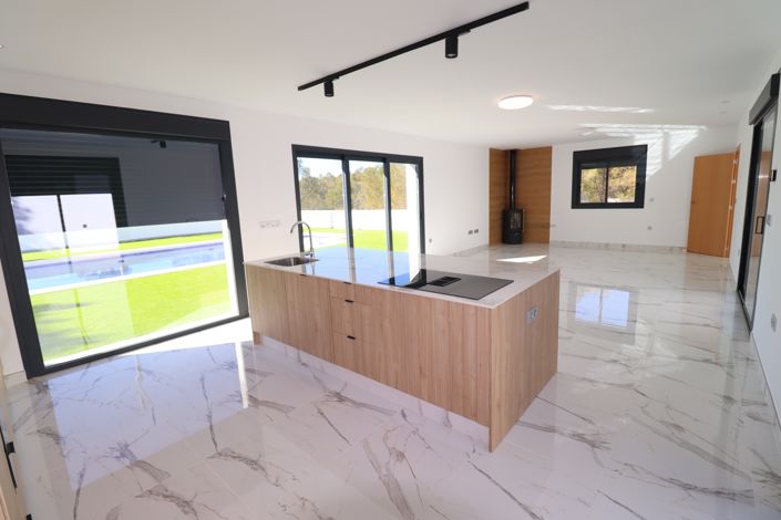 Image No.23-3 Bed Villa for sale