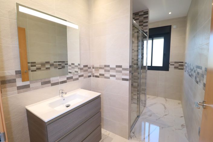Image No.39-3 Bed Villa for sale
