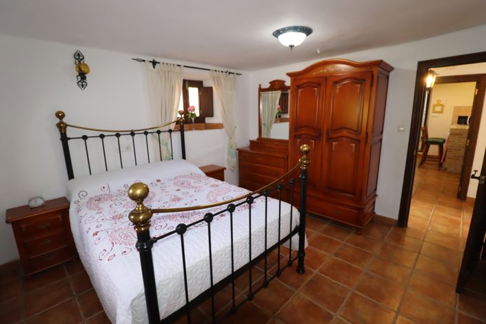 Image No.19-4 Bed Cortijo for sale