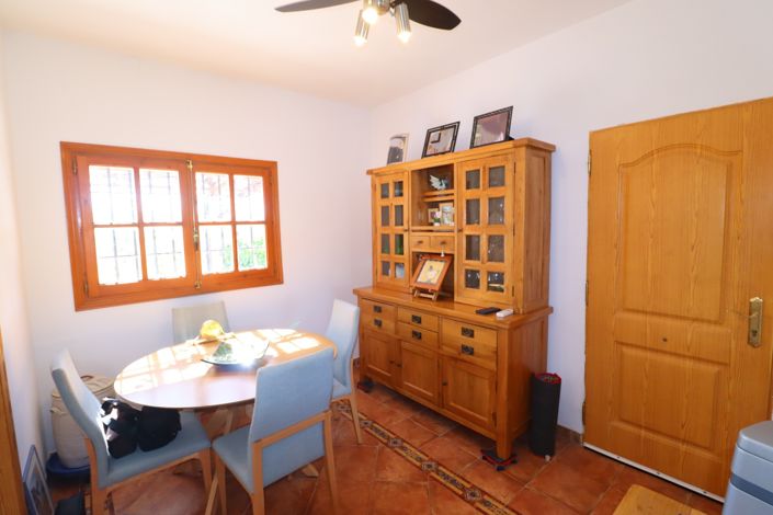 Image No.13-4 Bed Country House for sale