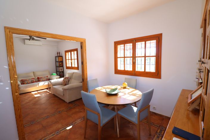 Image No.15-4 Bed Country House for sale