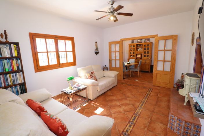 Image No.16-4 Bed Country House for sale