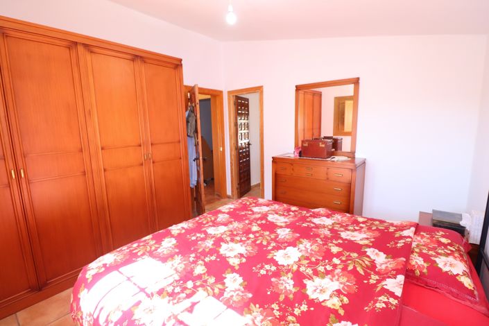 Image No.22-4 Bed Country House for sale