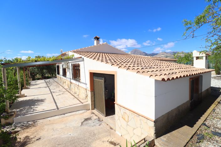 Image No.36-4 Bed Country House for sale