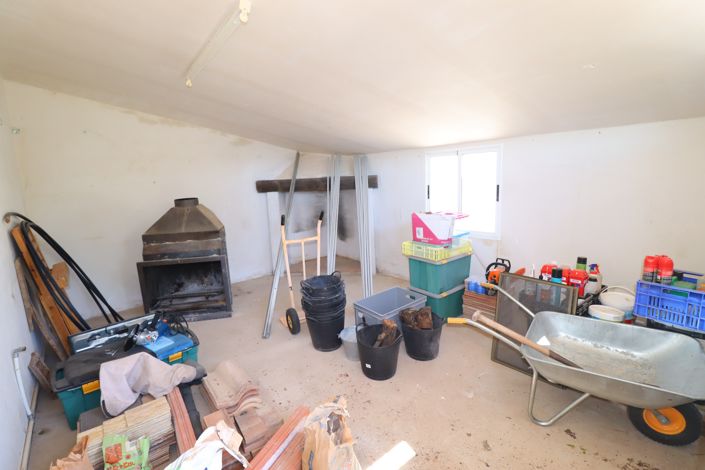 Image No.39-4 Bed Country House for sale