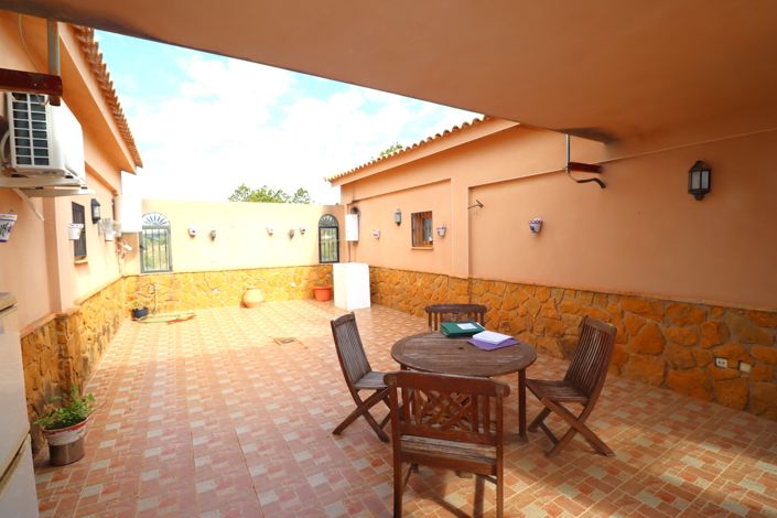 Image No.9-4 Bed Villa for sale