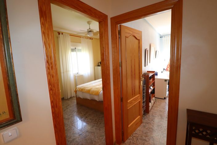 Image No.18-5 Bed Villa for sale