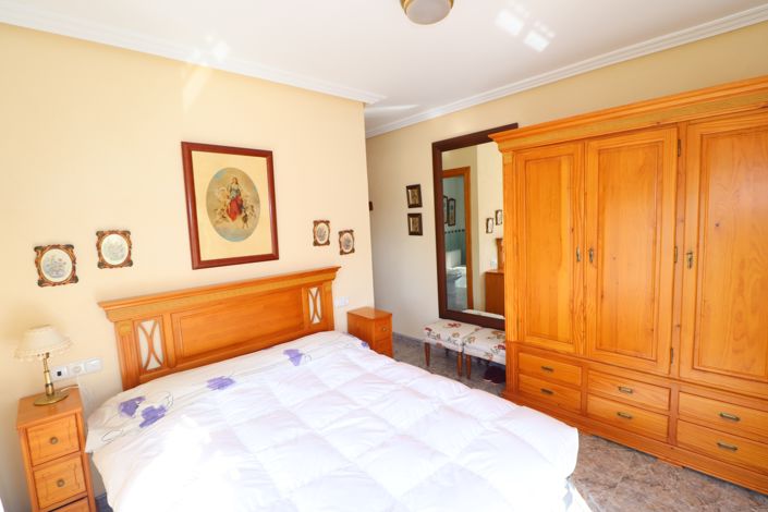 Image No.37-5 Bed Villa for sale