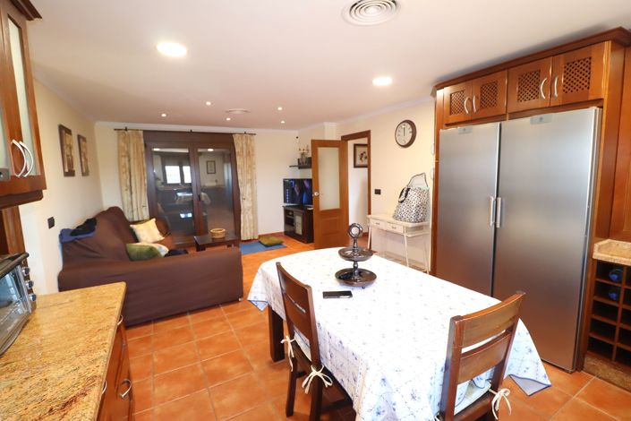 Image No.15-4 Bed Villa for sale