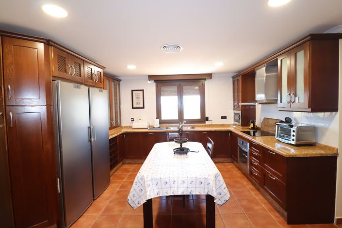 Image No.17-4 Bed Villa for sale