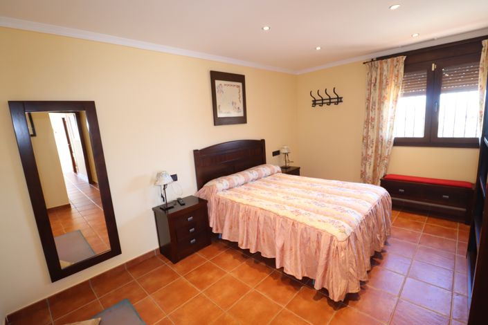 Image No.31-4 Bed Villa for sale