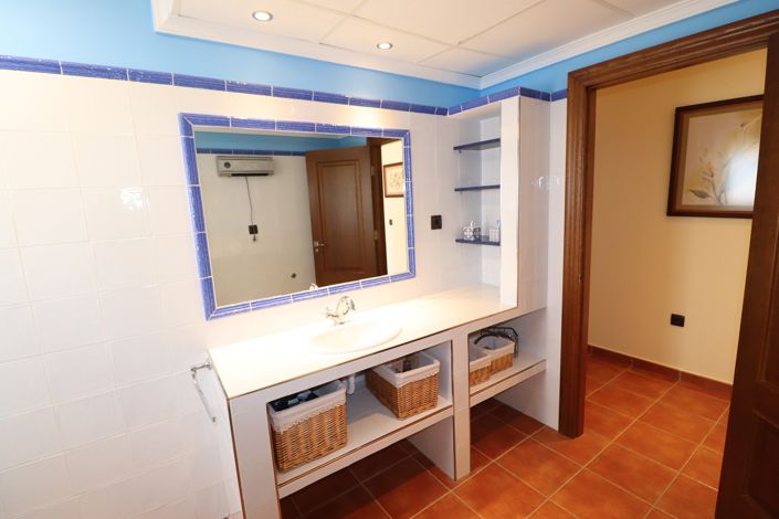 Image No.38-4 Bed Villa for sale