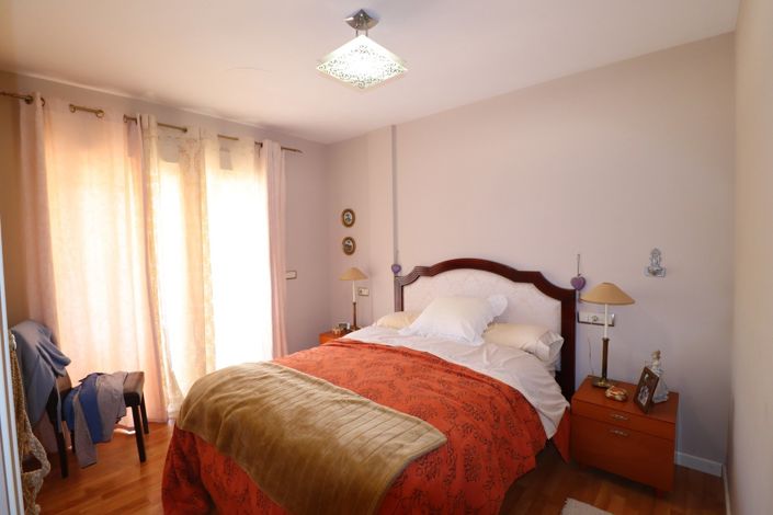 Image No.27-5 Bed Villa for sale