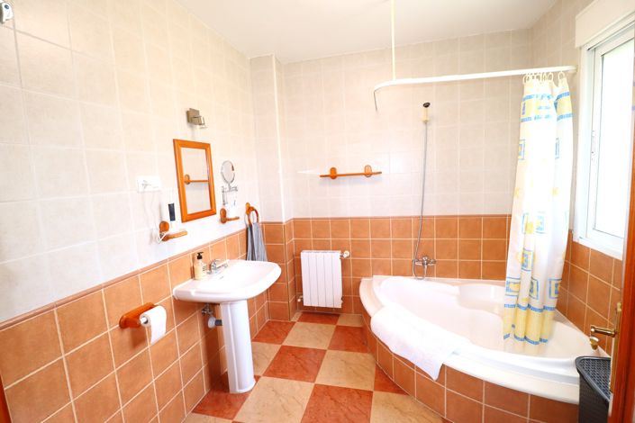 Image No.28-Villa de 5 chambres à vendre à Puerto Lumbreras