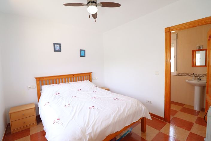 Image No.40-Villa de 5 chambres à vendre à Puerto Lumbreras