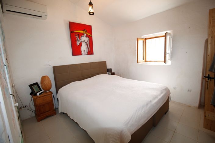 Image No.12-6 Bed Cortijo for sale