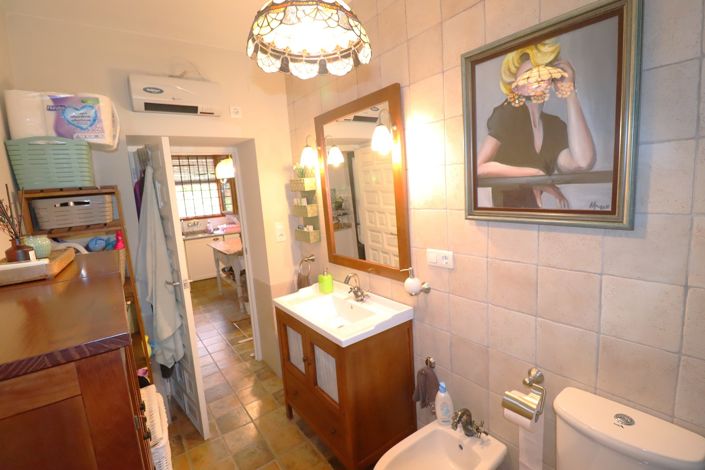 Image No.15-4 Bed Country House for sale