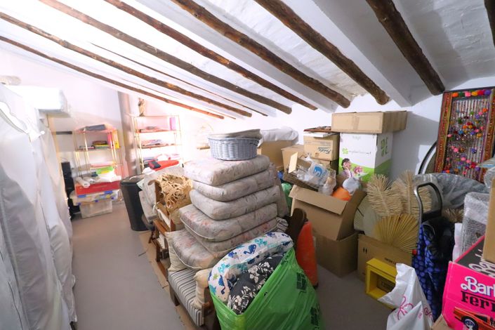 Image No.39-4 Bed Country House for sale