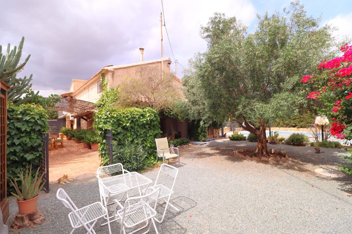 Image No.7-4 Bed Country House for sale