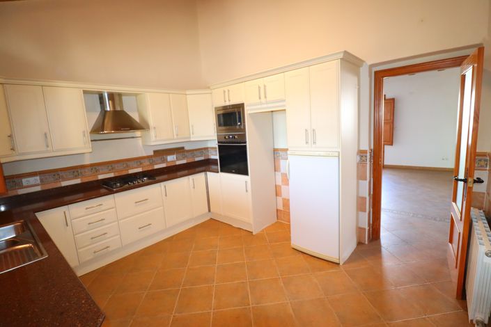 Image No.18-3 Bed Villa for sale