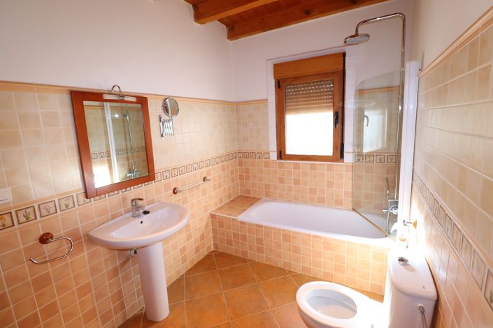 Image No.33-3 Bed Villa for sale