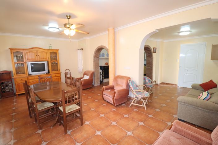 Image No.14-4 Bed Country House for sale