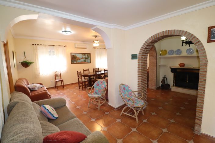 Image No.16-4 Bed Country House for sale