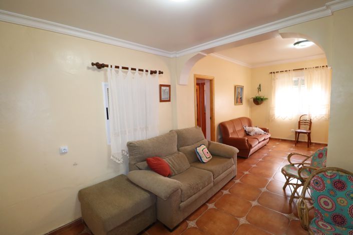 Image No.17-4 Bed Country House for sale