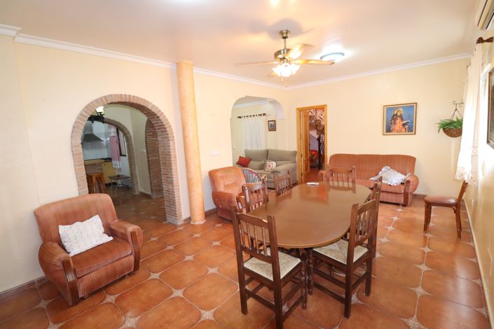 Image No.19-4 Bed Country House for sale