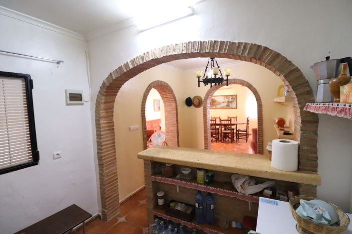 Image No.23-4 Bed Country House for sale