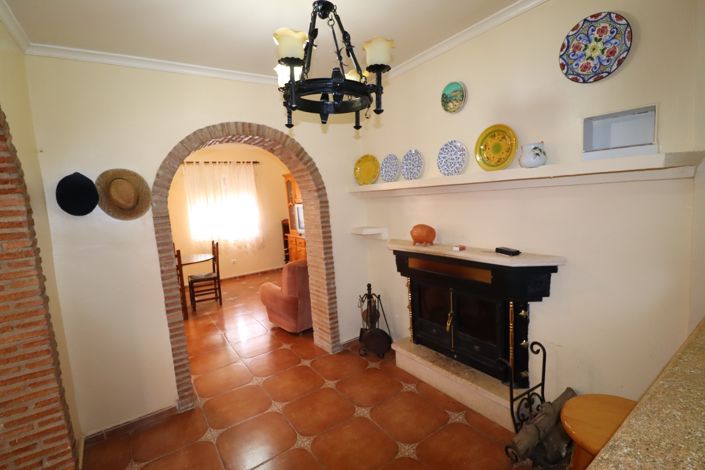 Image No.24-4 Bed Country House for sale