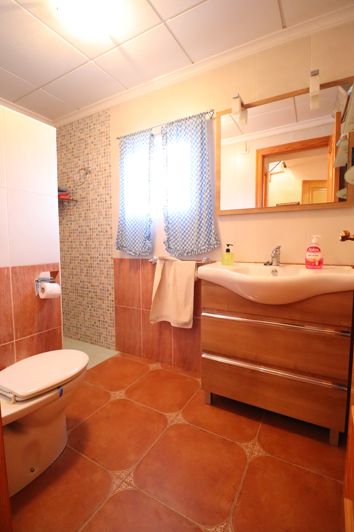 Image No.27-4 Bed Country House for sale