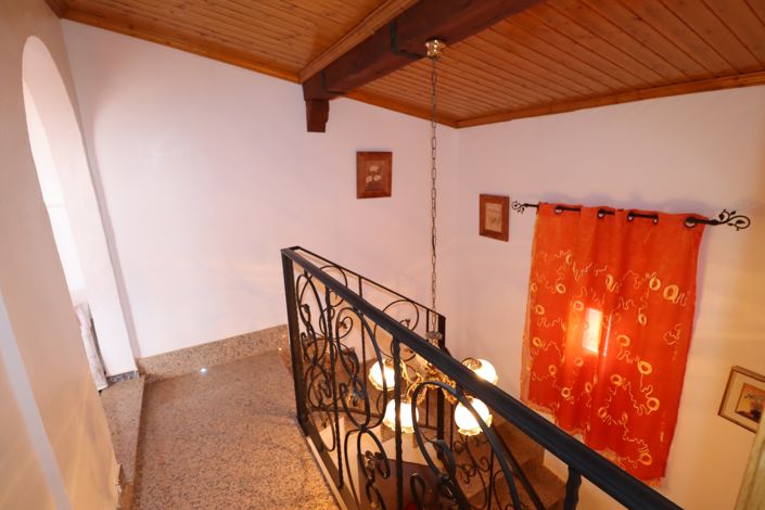 Image No.30-4 Bed Country House for sale