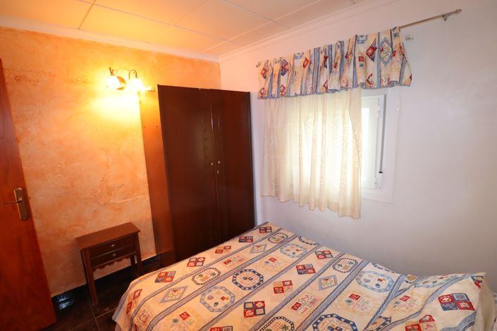 Image No.40-4 Bed Country House for sale