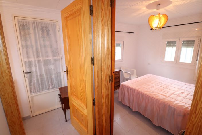 Image No.41-4 Bed Country House for sale