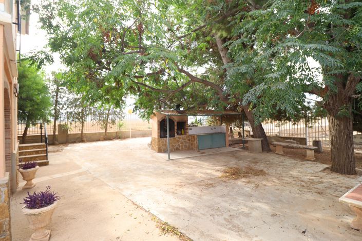 Image No.5-4 Bed Country House for sale