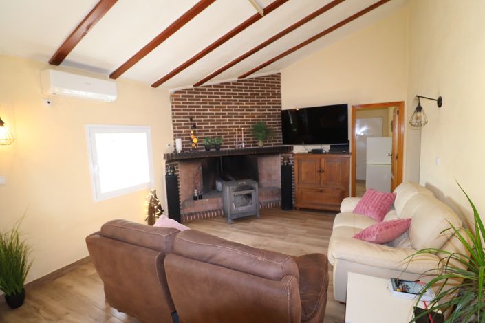 Image No.30-4 Bed Country House for sale