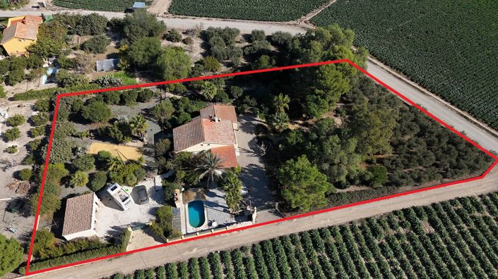 Image No.2-4 Bed Country House for sale