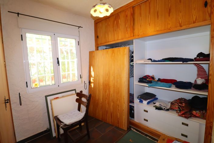 Image No.26-4 Bed Country House for sale