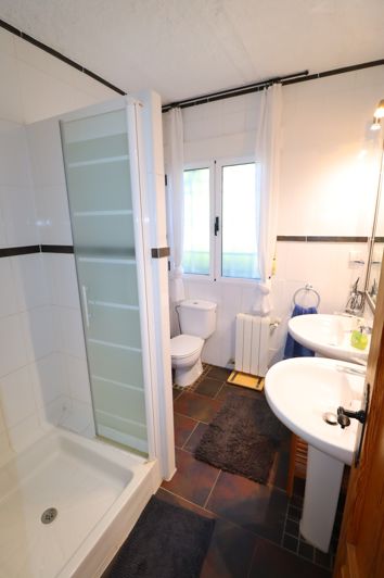 Image No.27-4 Bed Country House for sale