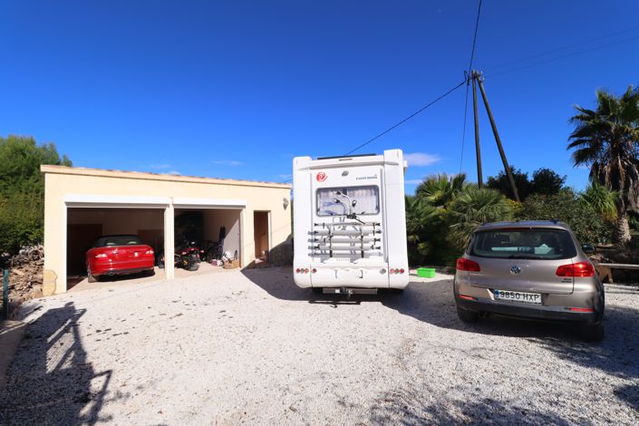 Image No.42-4 Bed Country House for sale