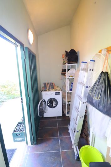 Image No.49-4 Bed Country House for sale