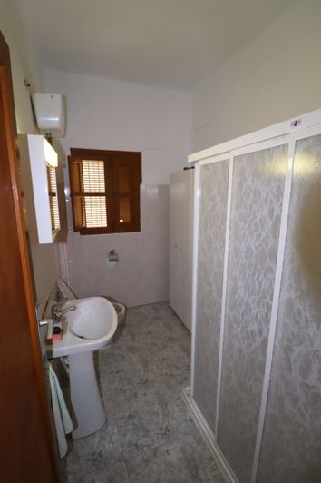 Image No.16-3 Bed Country House for sale