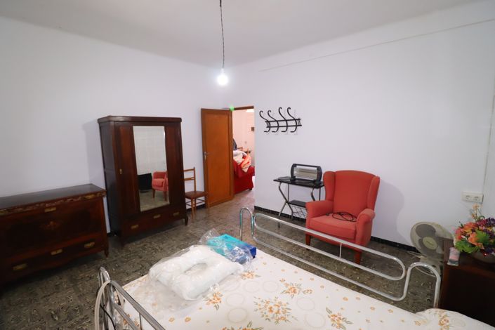 Image No.21-3 Bed Country House for sale